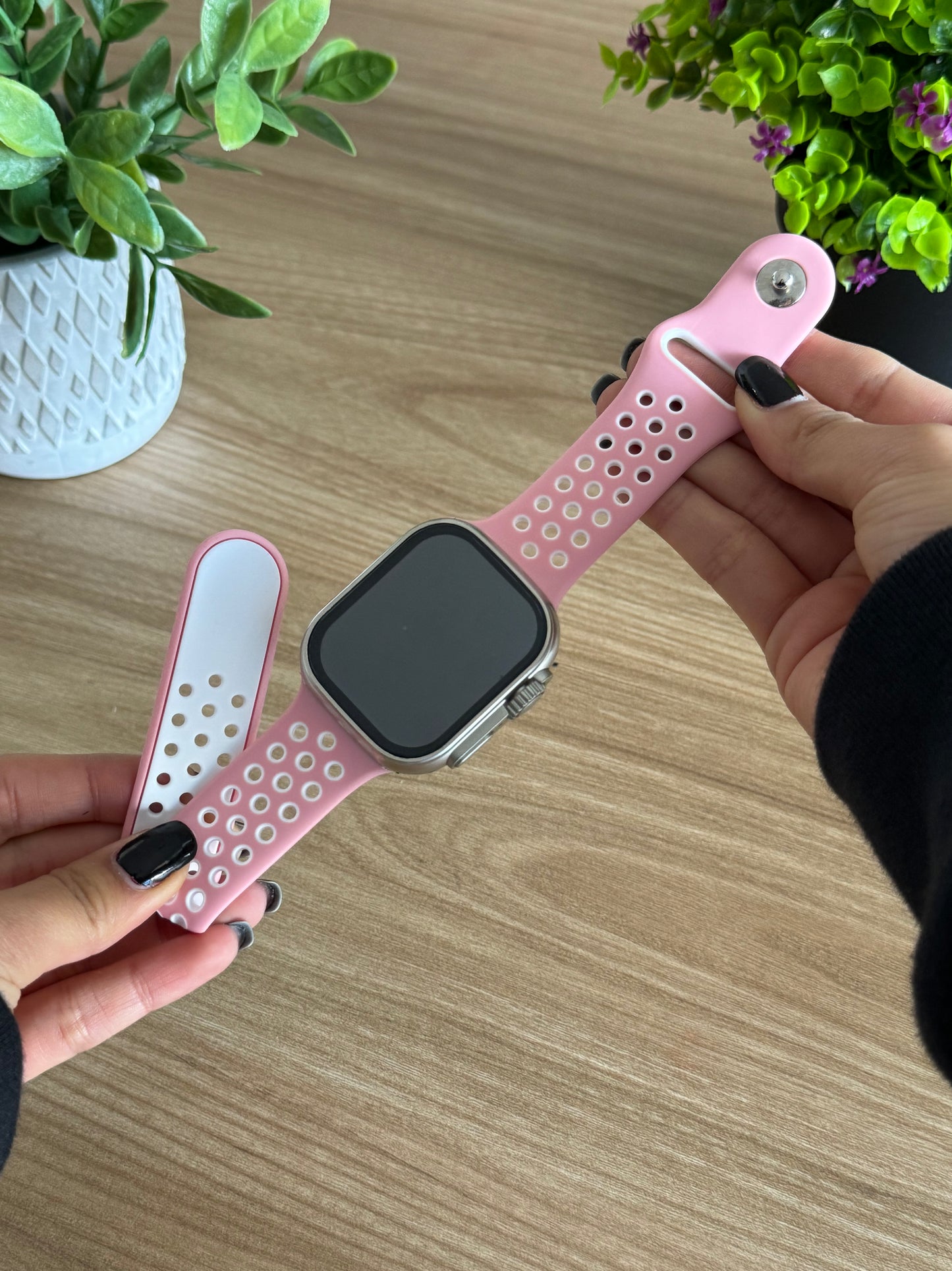 CORREA PULSO DEPORTIVO EN SILICONA CON HUECOS PARA SMART WATCH 42,44,45,49mm