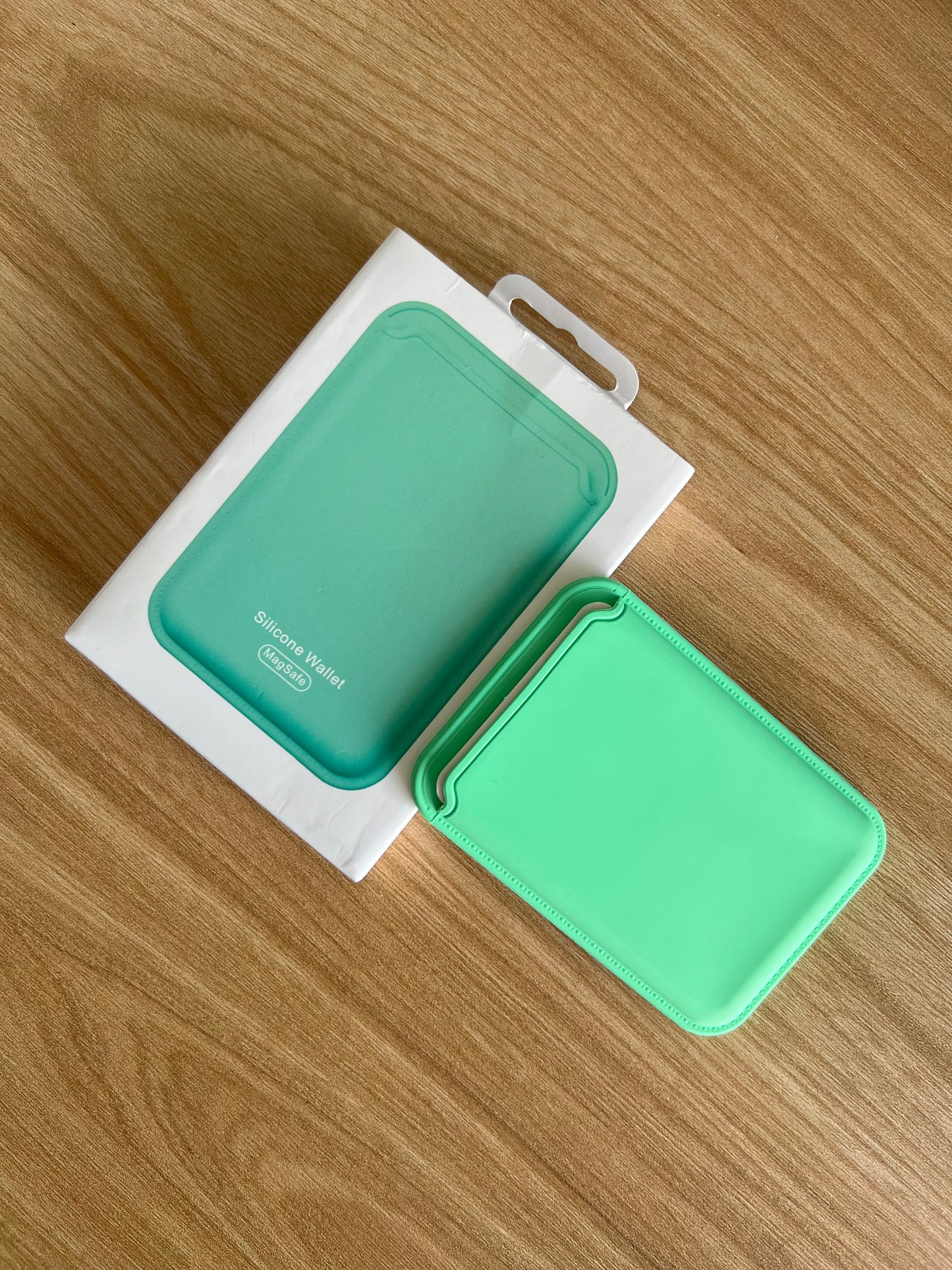 TARJETERO MAGNETICO EN SILICONA MAGSAFE