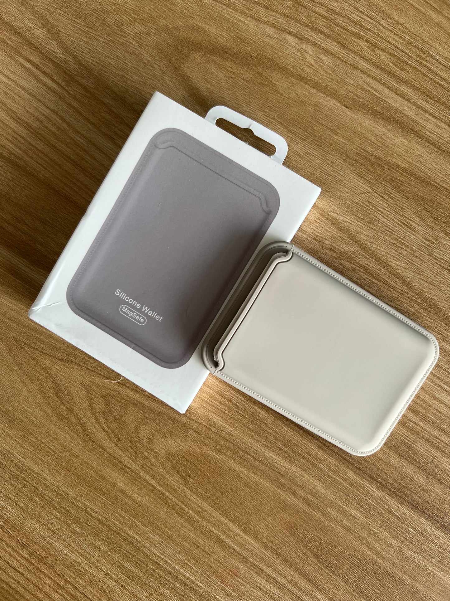 TARJETERO MAGNETICO EN SILICONA MAGSAFE