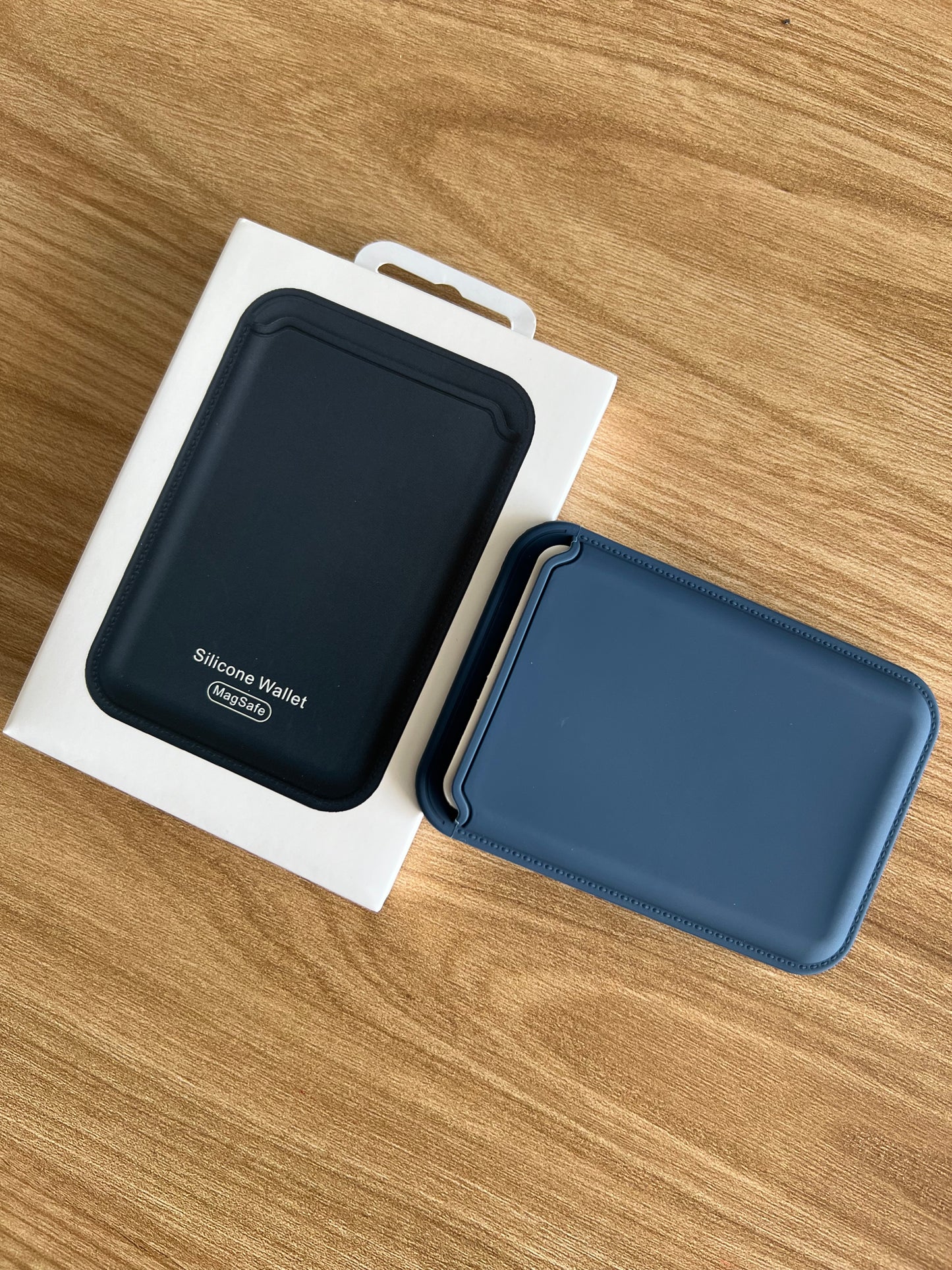 TARJETERO MAGNETICO EN SILICONA MAGSAFE