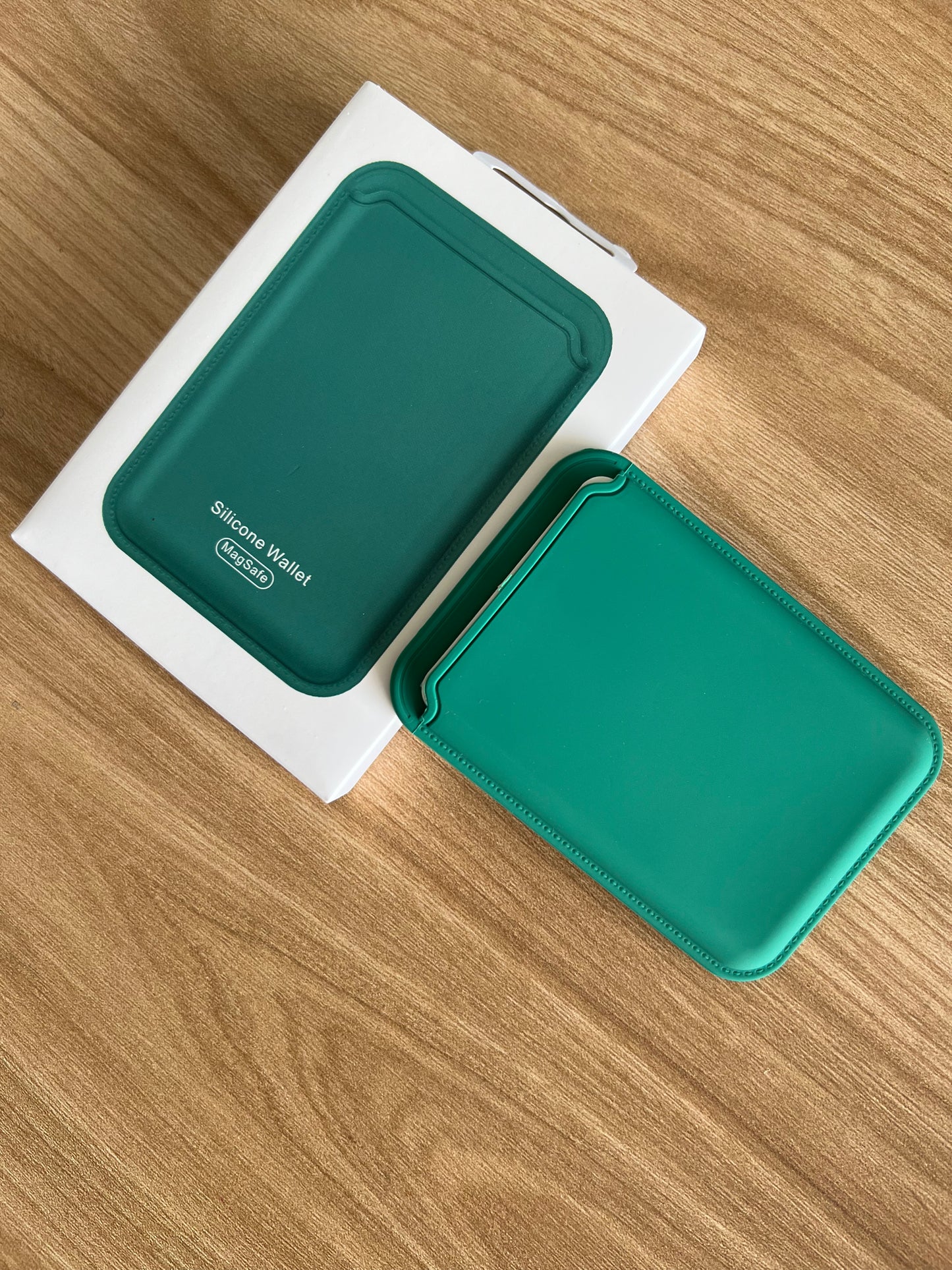 TARJETERO MAGNETICO EN SILICONA MAGSAFE